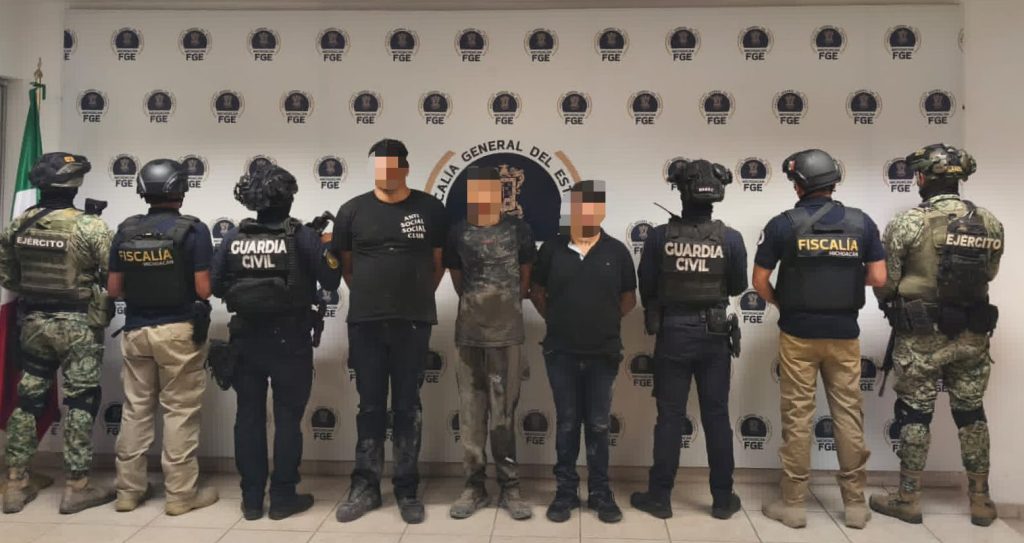 Tras rescatar a dos secuestrados en Chucándiro, capturan a tres delincuentes